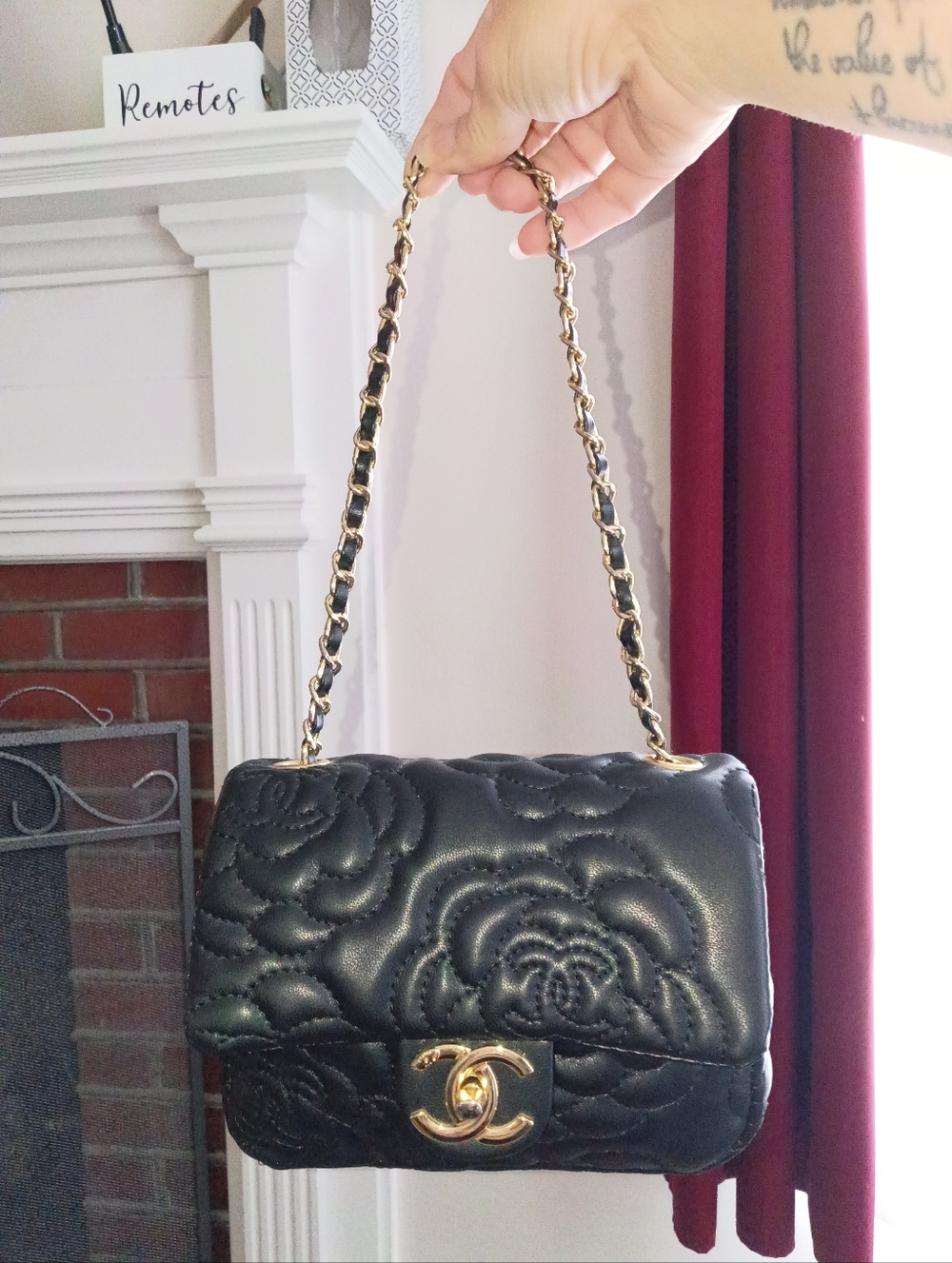 Camelia Flower Women's Flap Bag